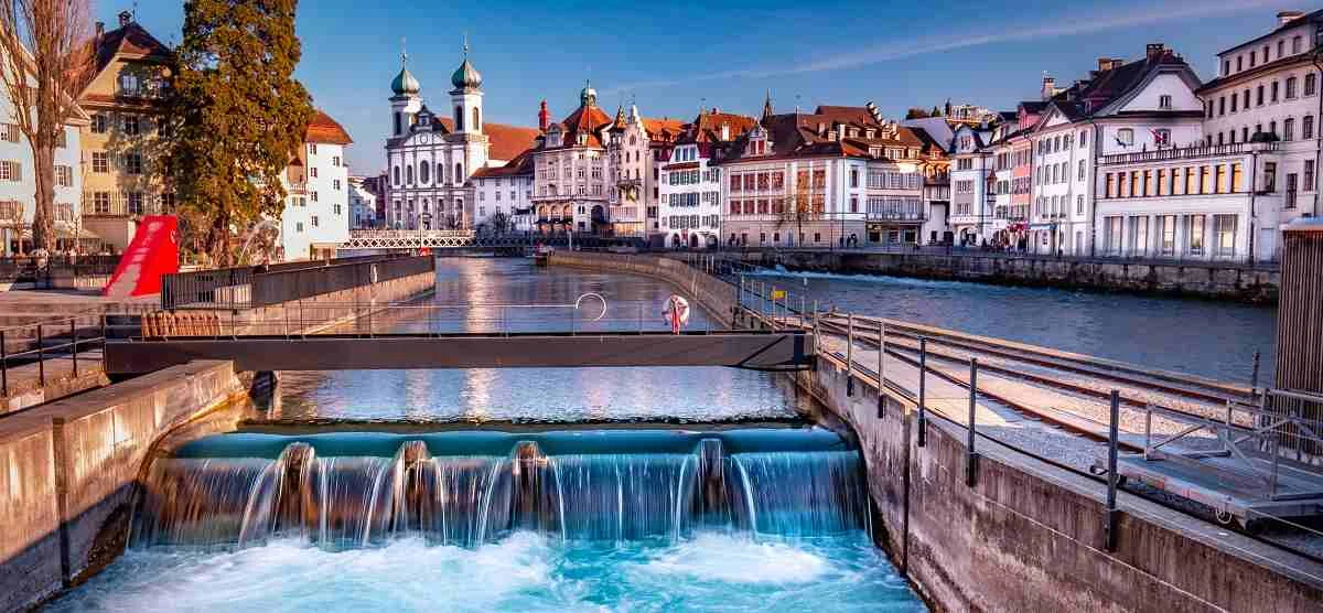 How to Move to Switzerland from India